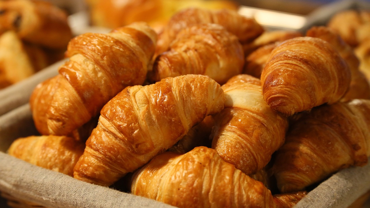 Bakery Display with artisan breads