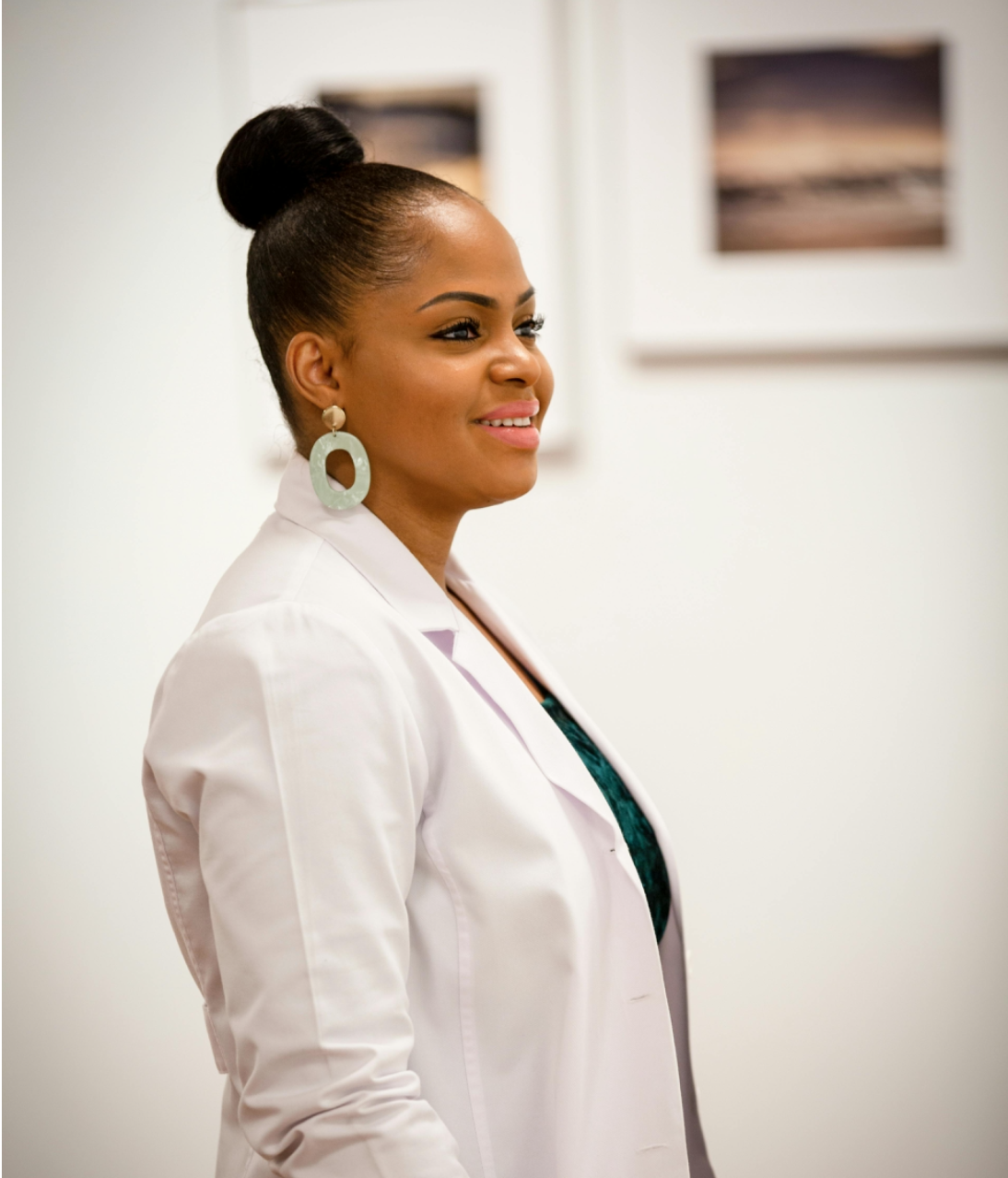 Dr. Sarah Thompson